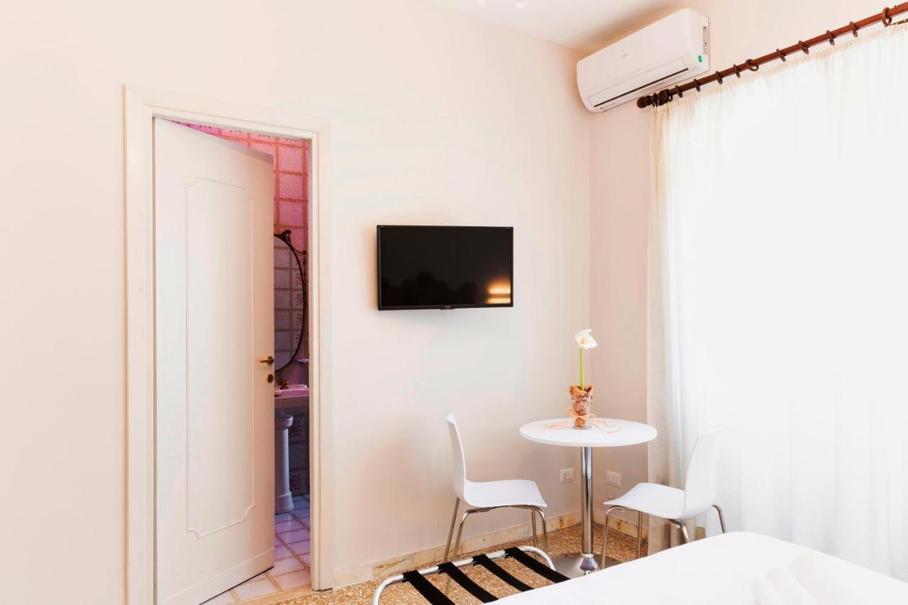 Roma Talenti Fucini B&B Zewnętrze zdjęcie